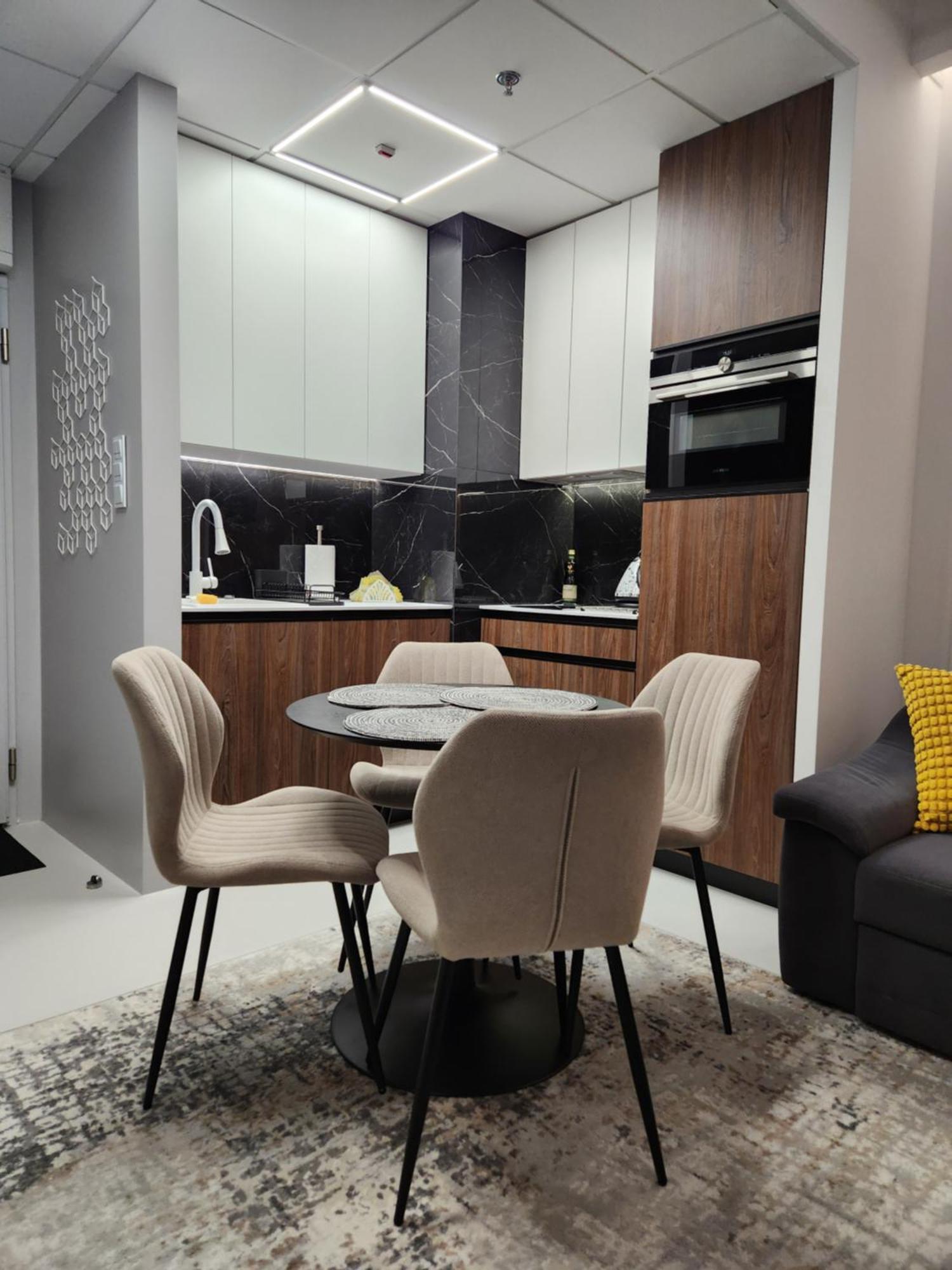 Luksusowy Apartament Bliska Wola Saba Warschau Buitenkant foto